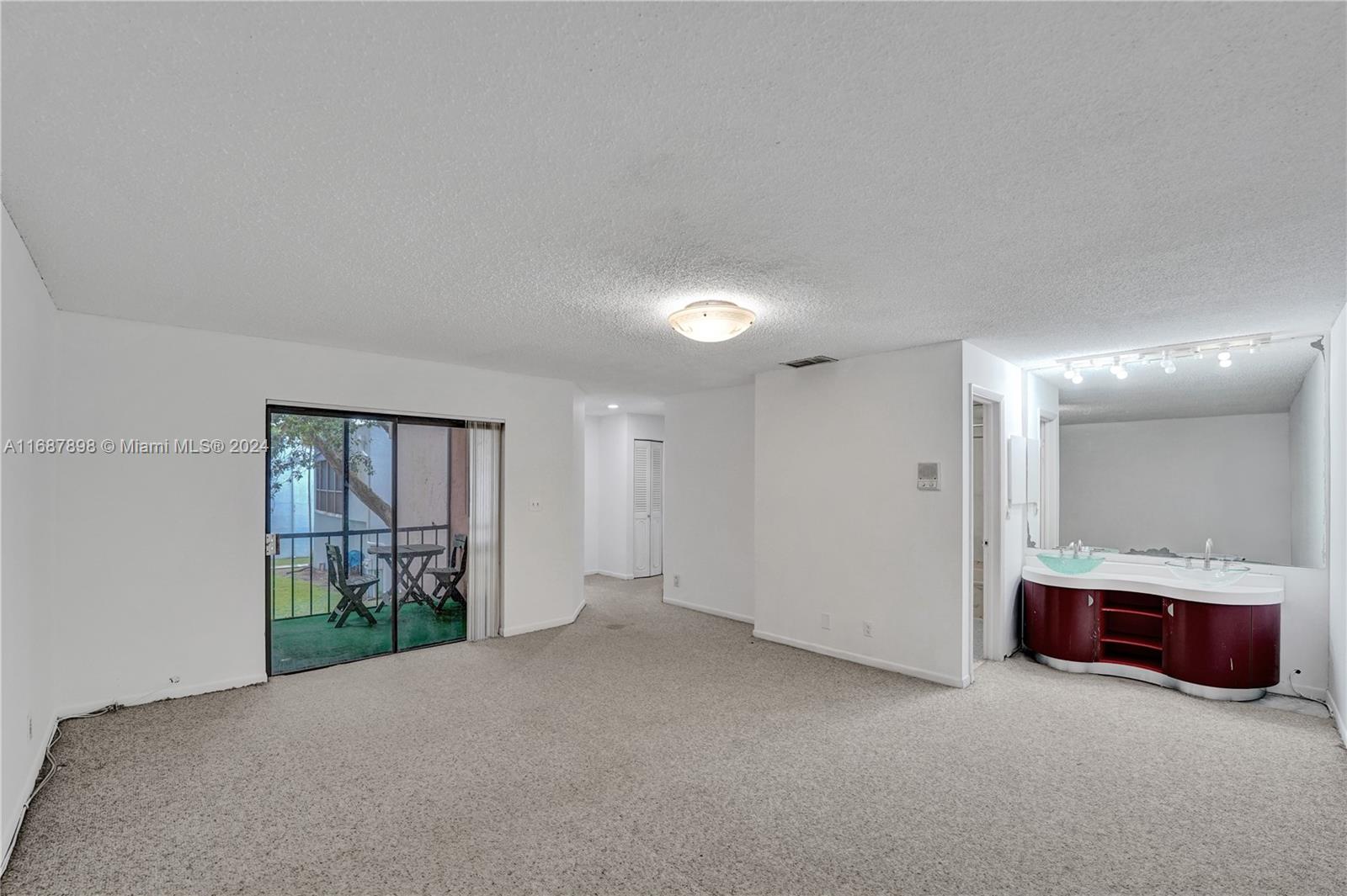 2700 S University Dr # 4B