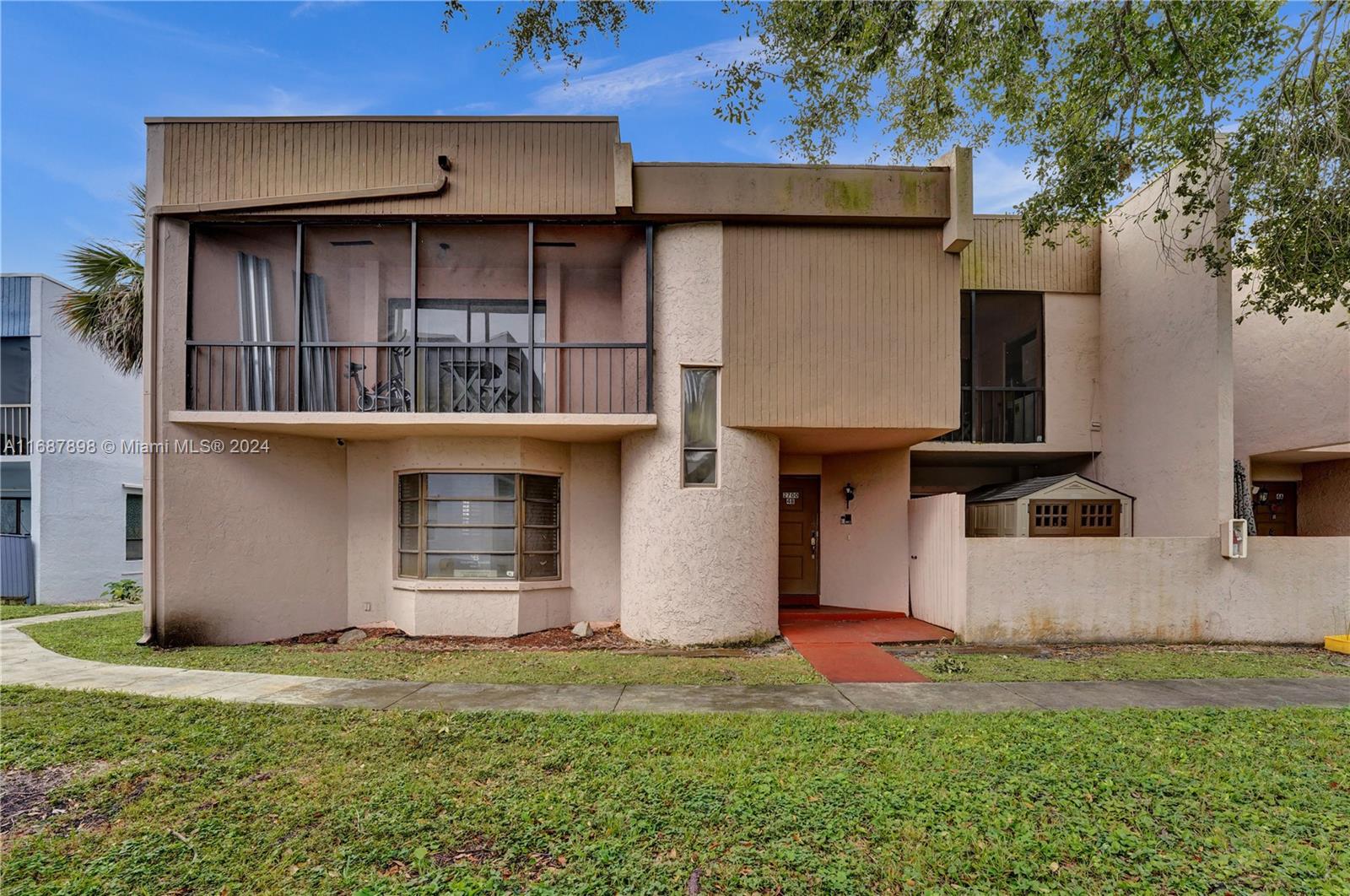 2700 S University Dr # 4B
