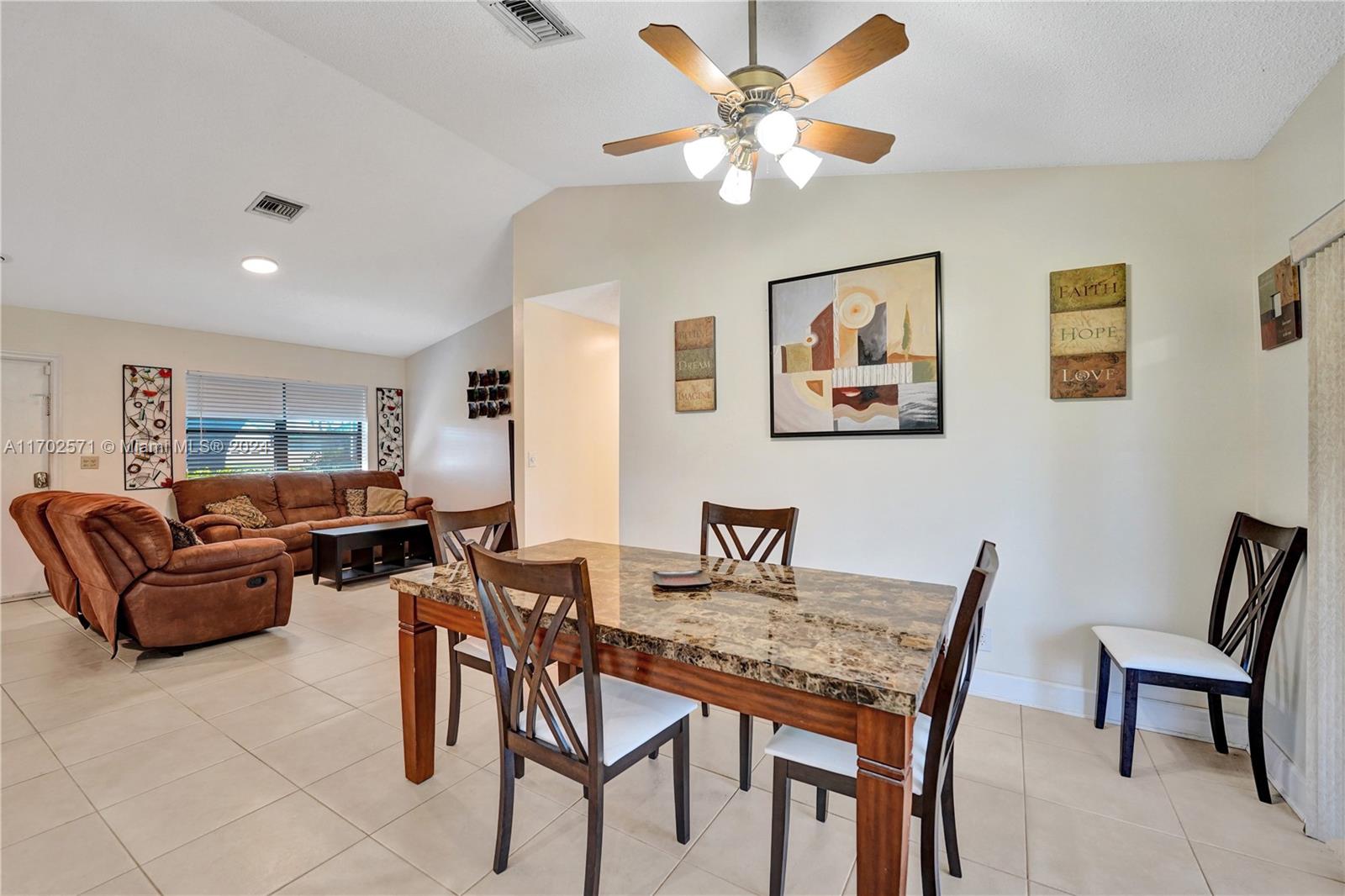 9227 NW 48th St