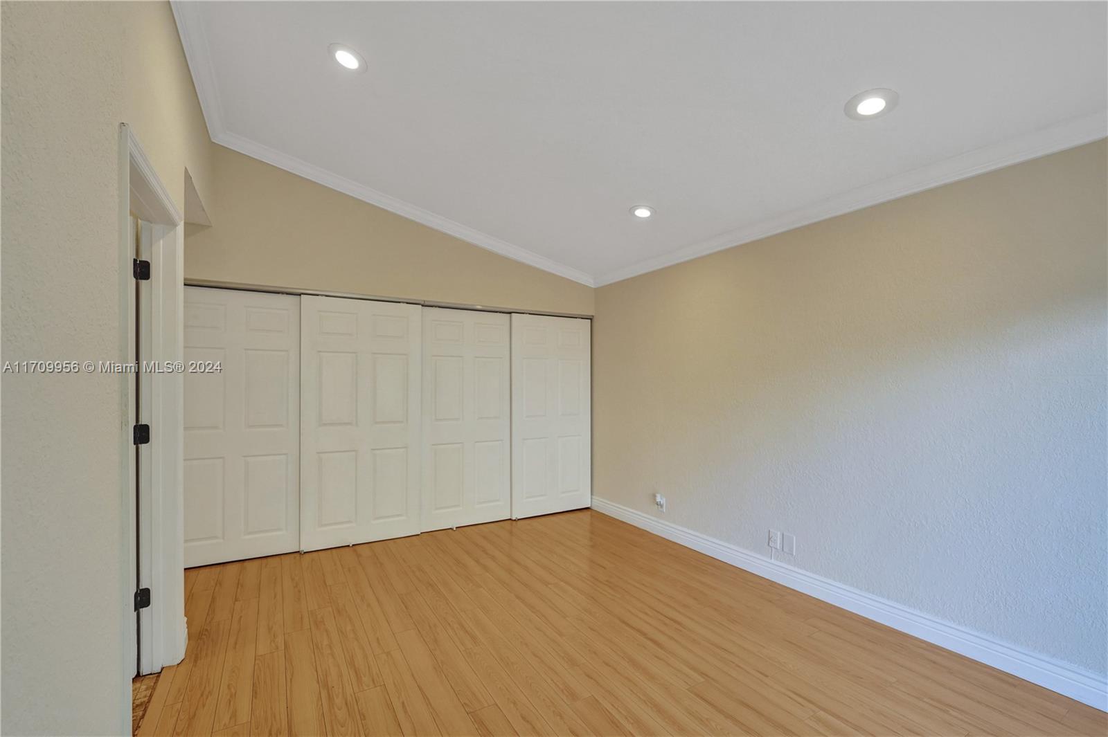 1405 Seagrape Cir