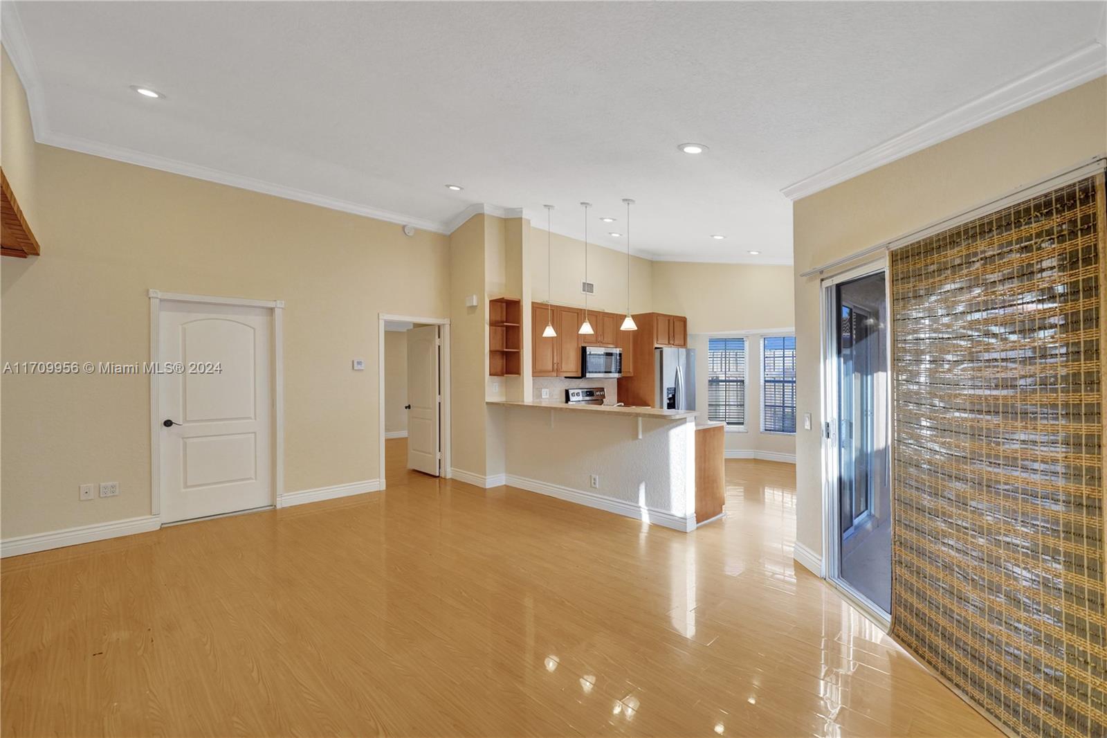 1405 Seagrape Cir