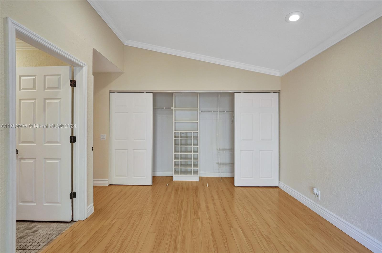 1405 Seagrape Cir