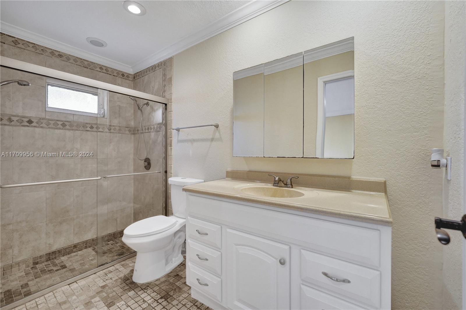 1405 Seagrape Cir