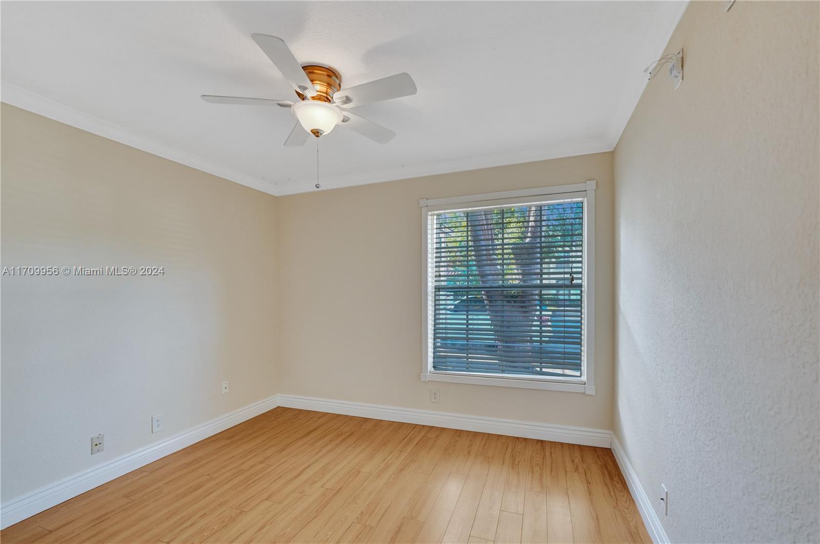 1405 Seagrape Cir