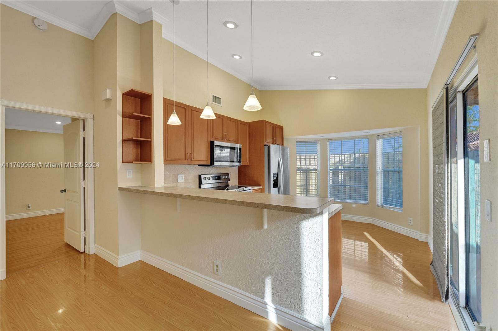 1405 Seagrape Cir