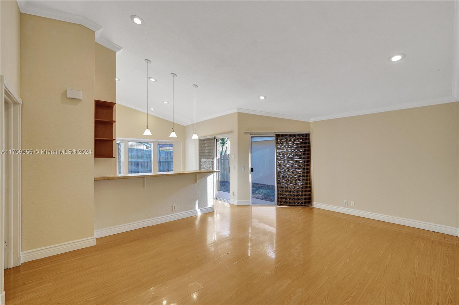 1405 Seagrape Cir