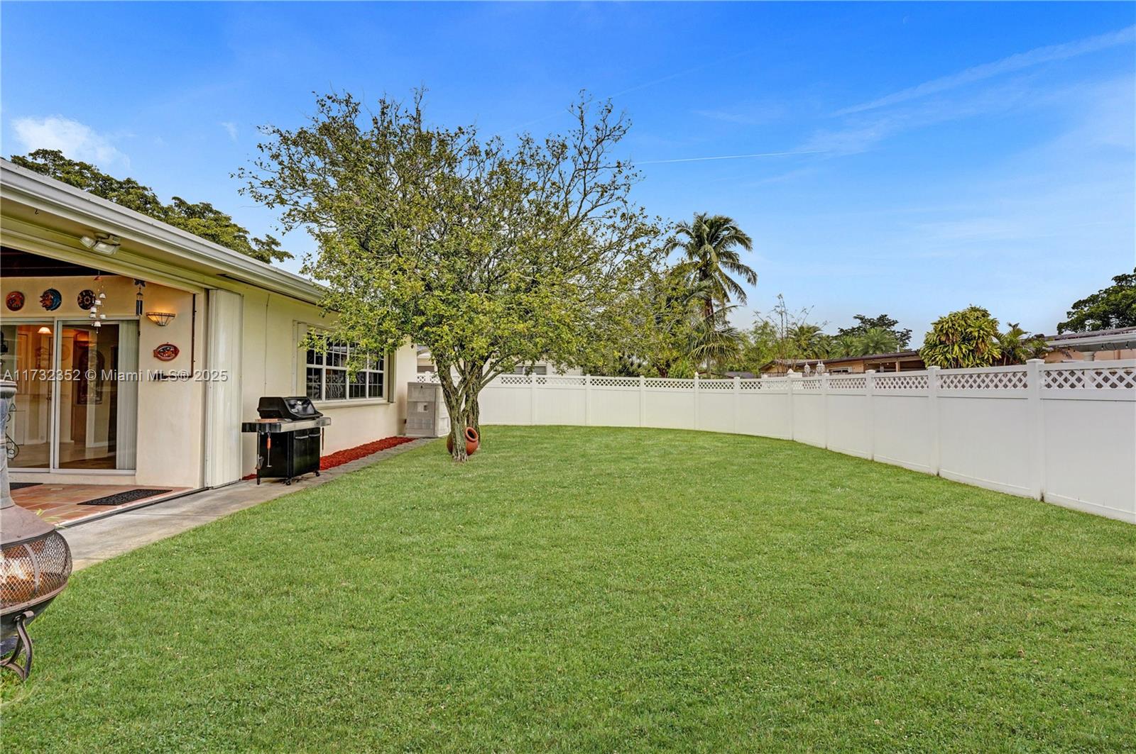 1811 NW 106th Ter
