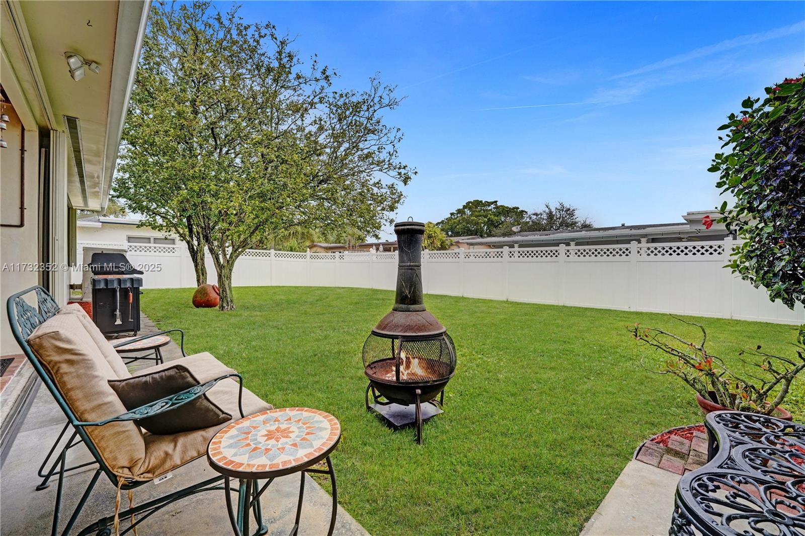1811 NW 106th Ter