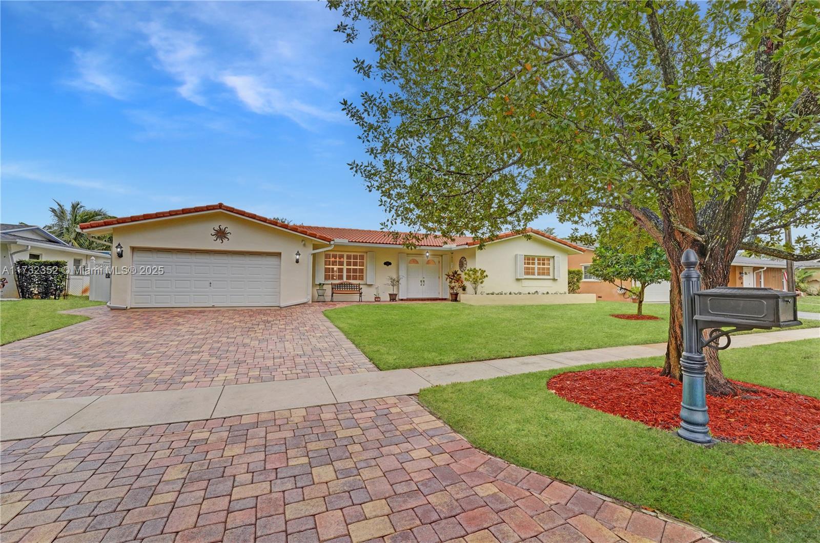 1811 NW 106th Ter