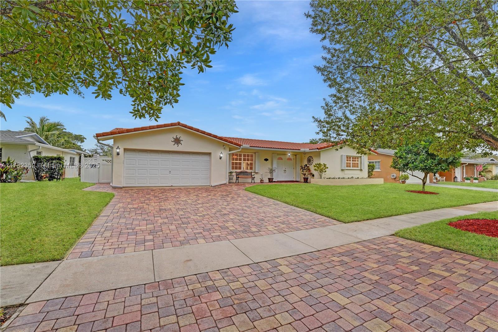 1811 NW 106th Ter