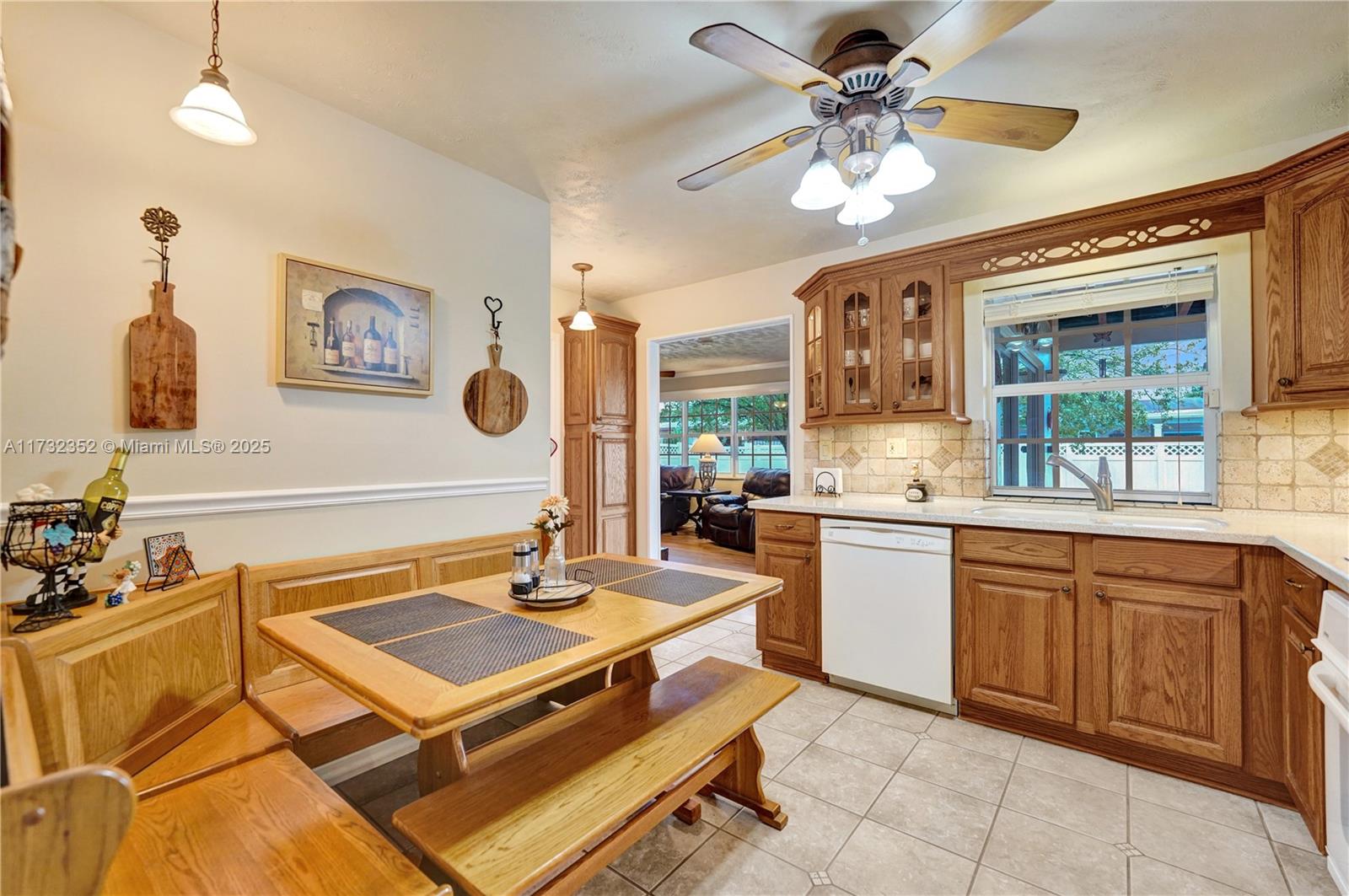 1811 NW 106th Ter