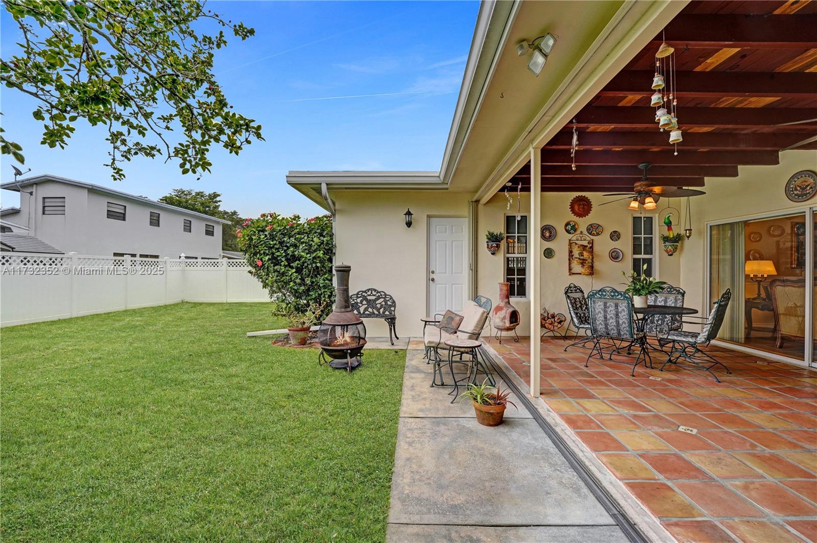 1811 NW 106th Ter