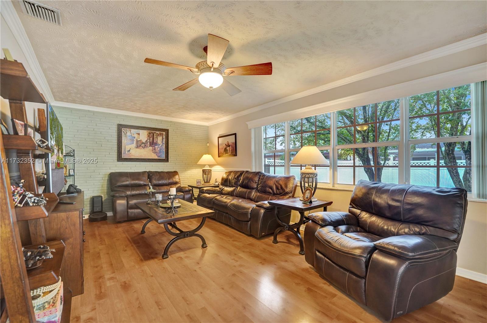 1811 NW 106th Ter