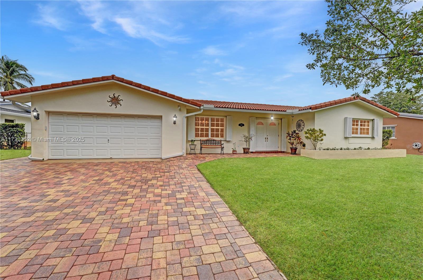 1811 NW 106th Ter