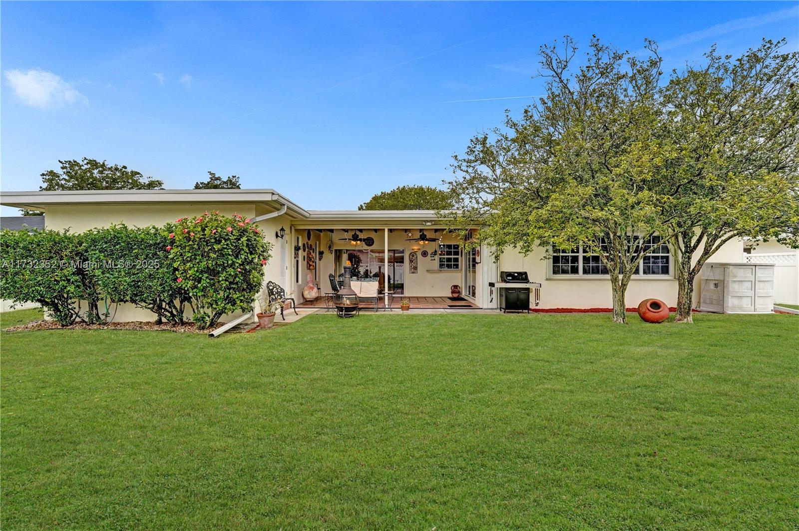 1811 NW 106th Ter