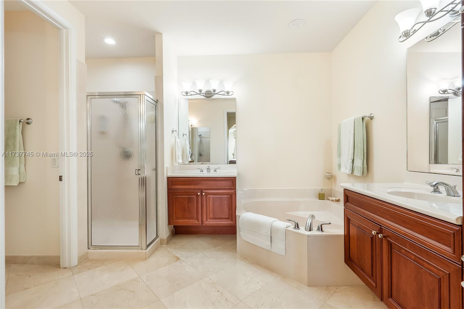 2761 Center Ct Dr # 20 Unit: 4-20