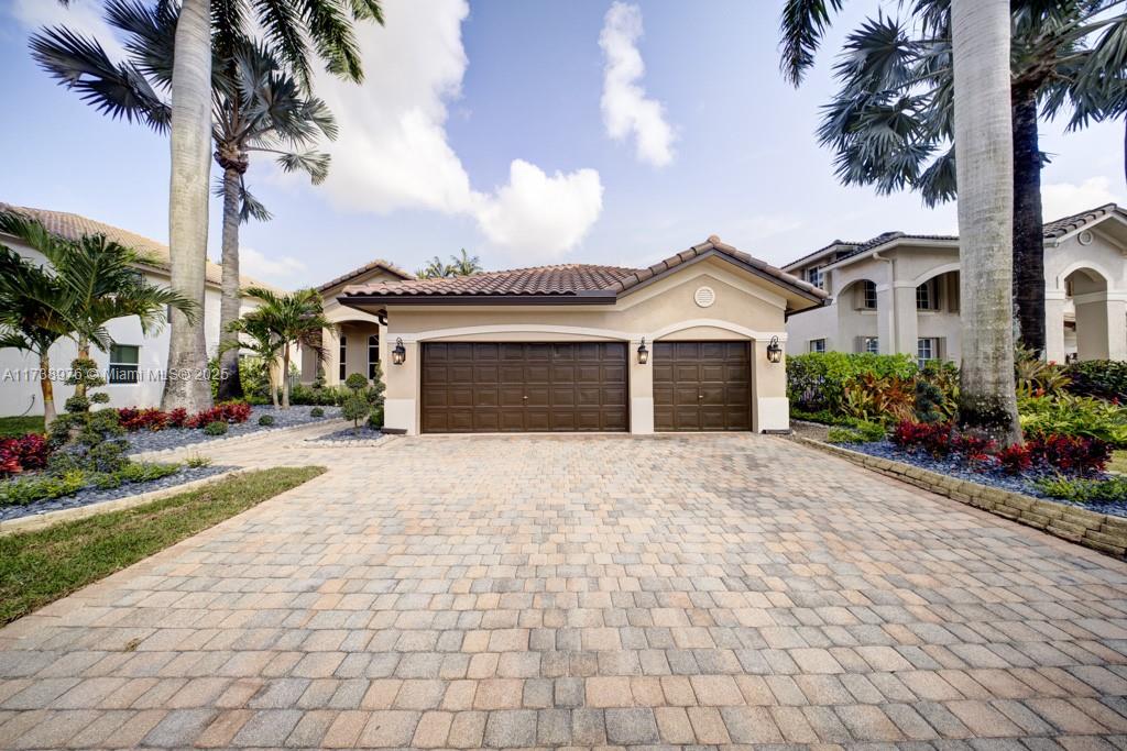 2452 Greenbrier Ct