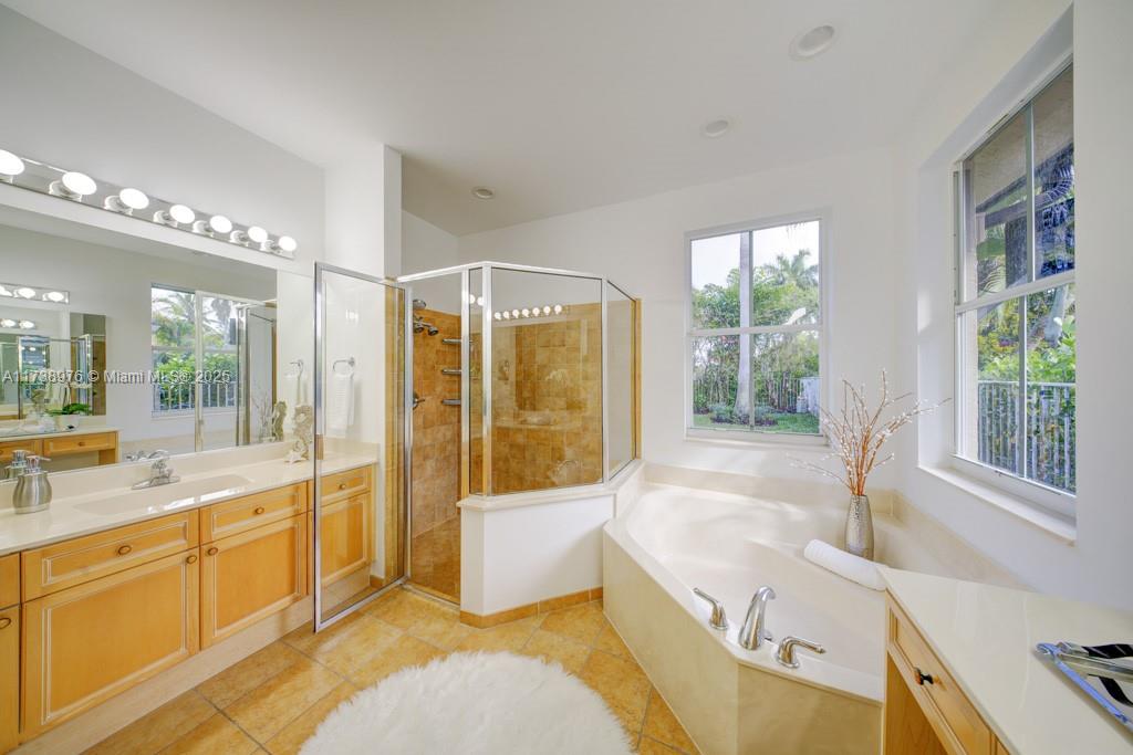 2452 Greenbrier Ct