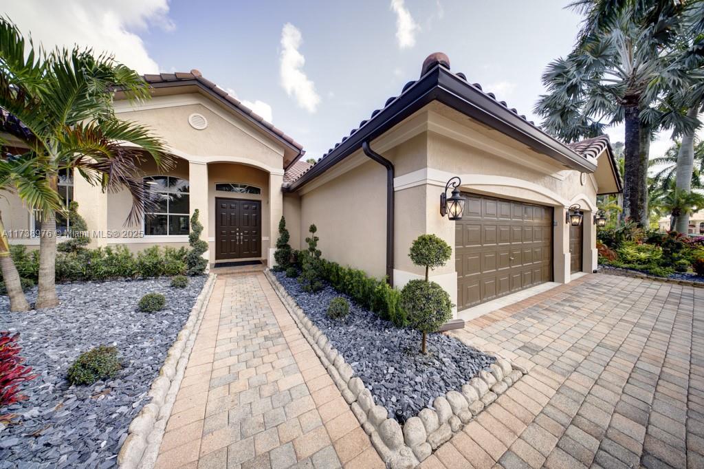2452 Greenbrier Ct