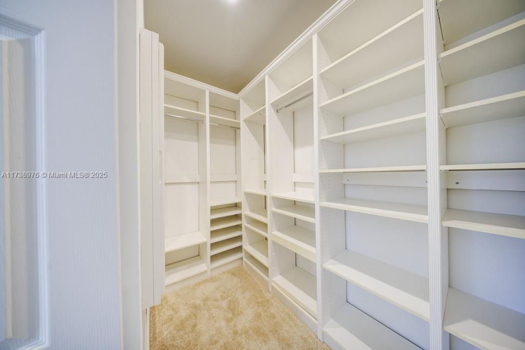 2452 Greenbrier Ct
