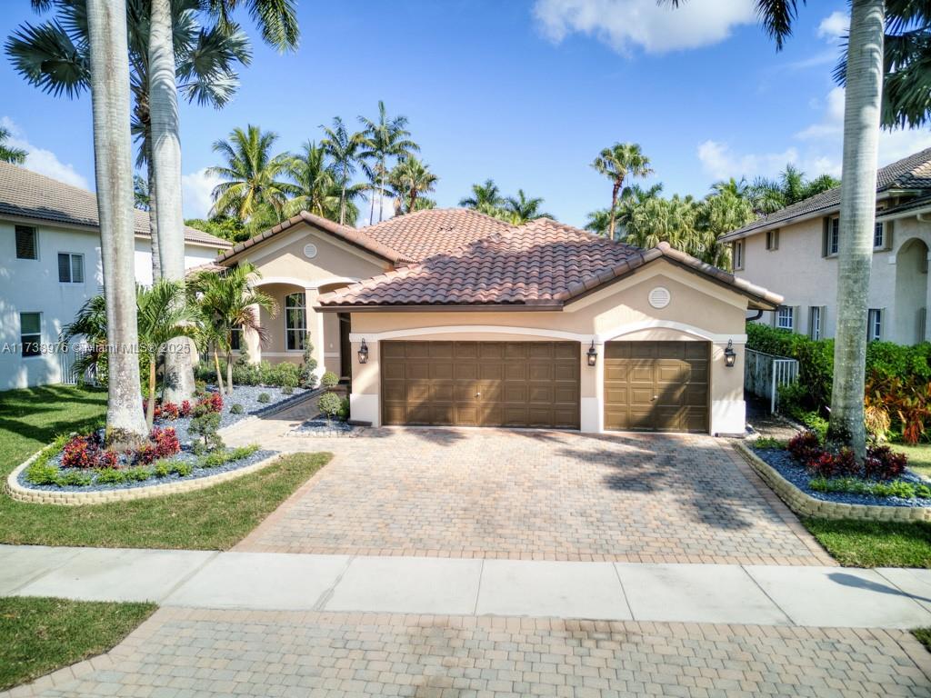 2452 Greenbrier Ct