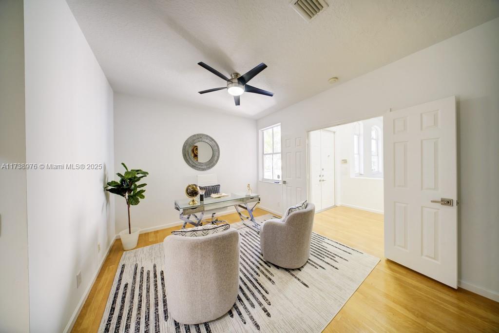2452 Greenbrier Ct