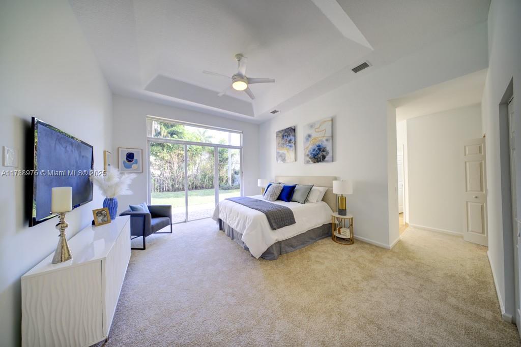 2452 Greenbrier Ct