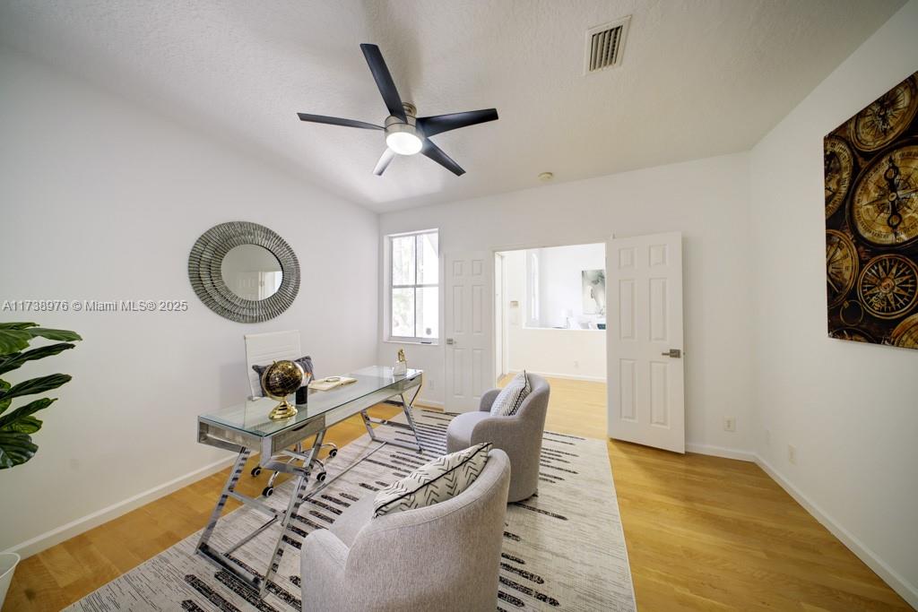 2452 Greenbrier Ct