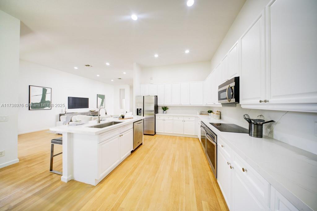2452 Greenbrier Ct