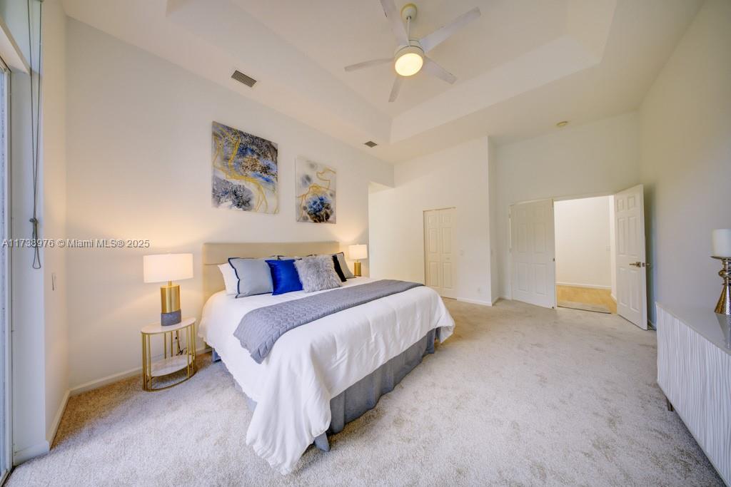 2452 Greenbrier Ct