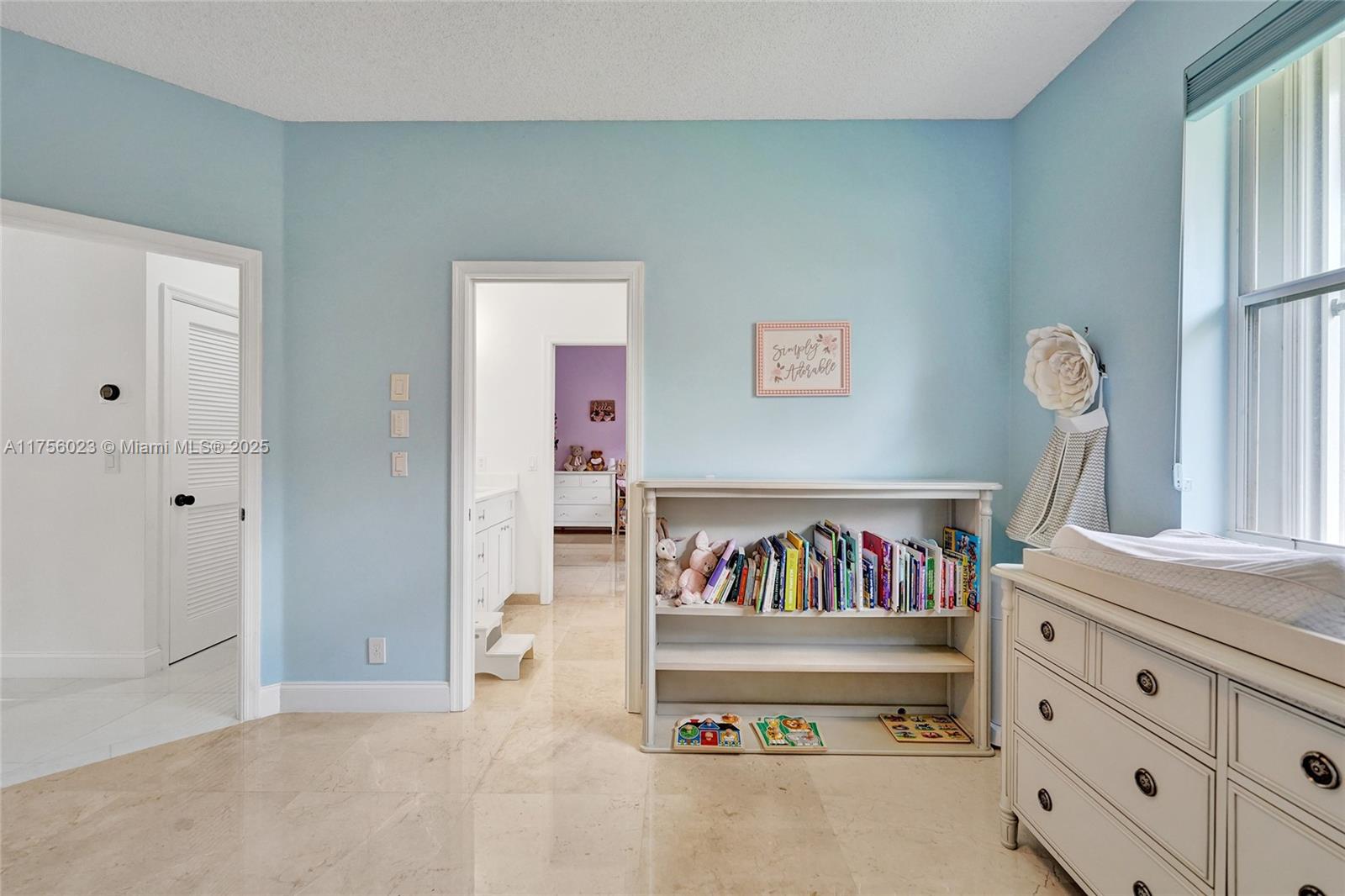2757 Oakbrook Ln