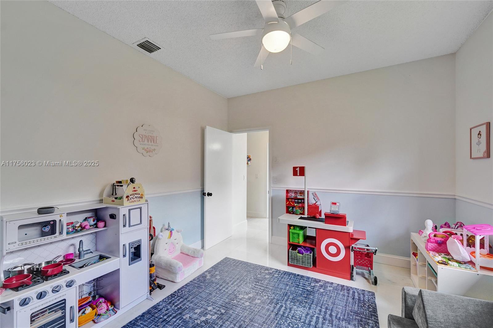2757 Oakbrook Ln