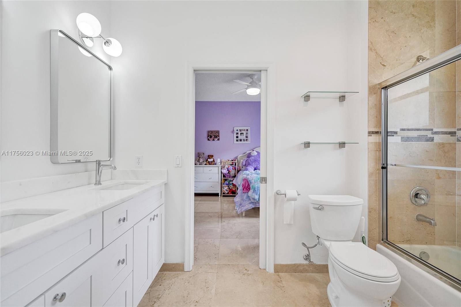 2757 Oakbrook Ln