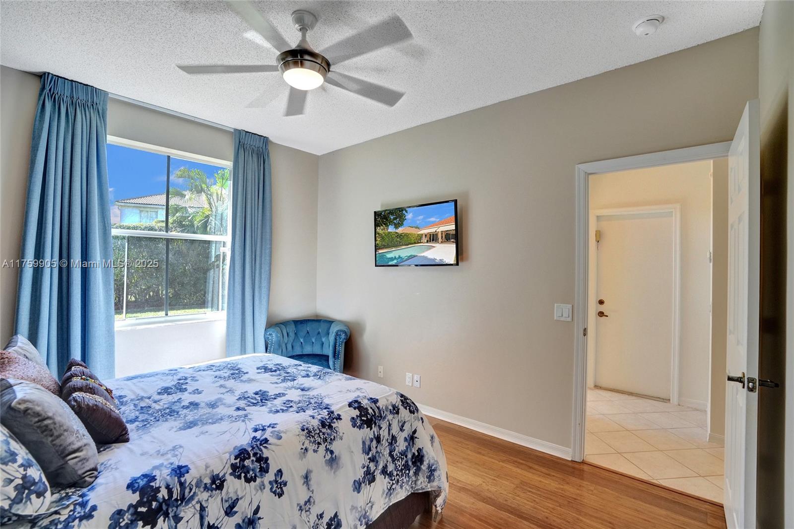 1436 Blue Jay Cir
