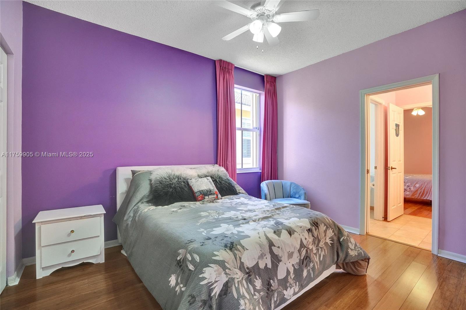 1436 Blue Jay Cir