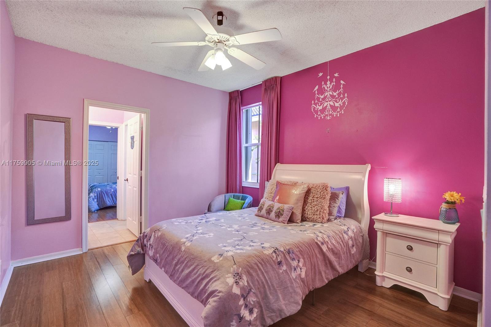 1436 Blue Jay Cir