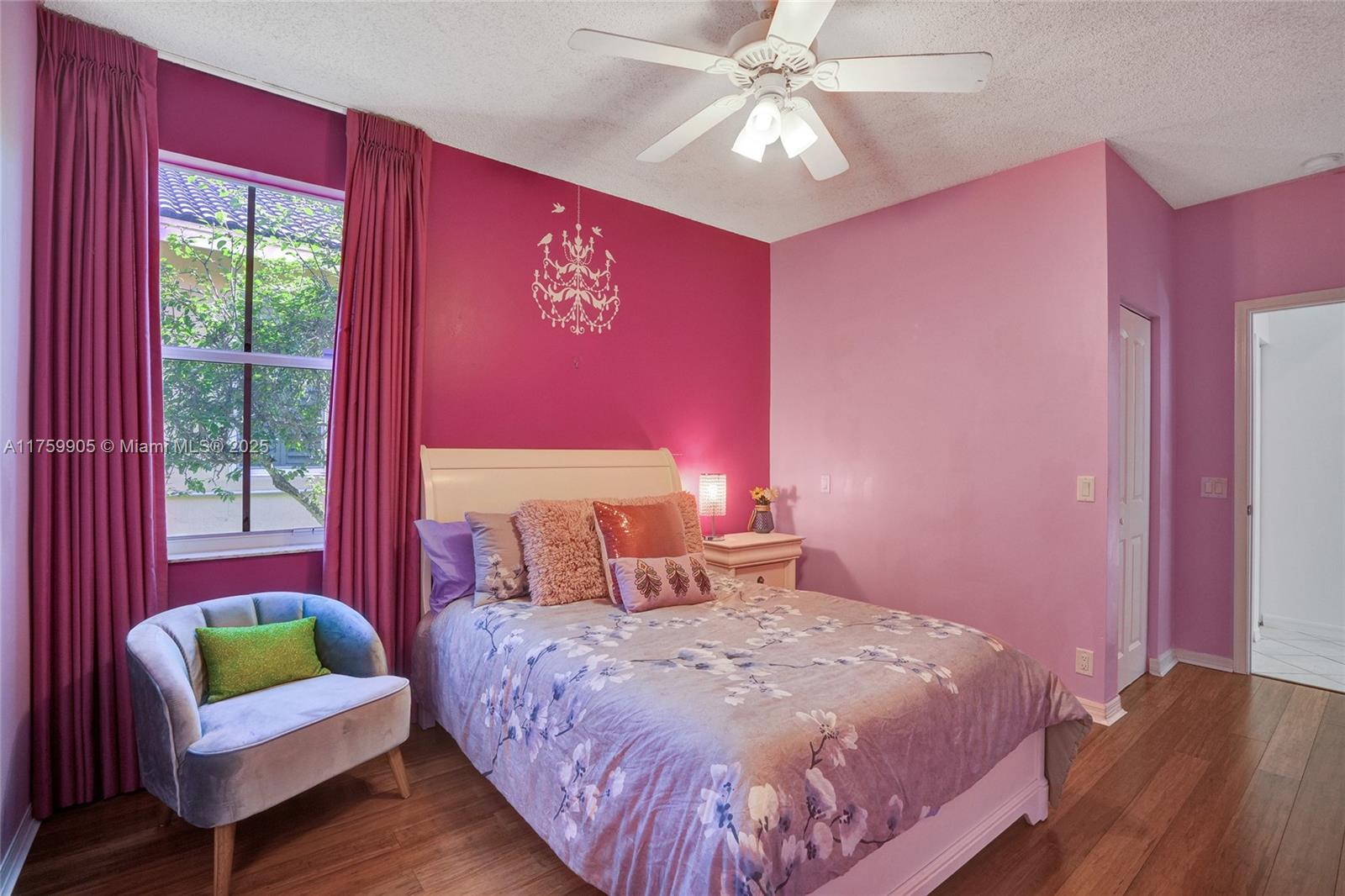 1436 Blue Jay Cir