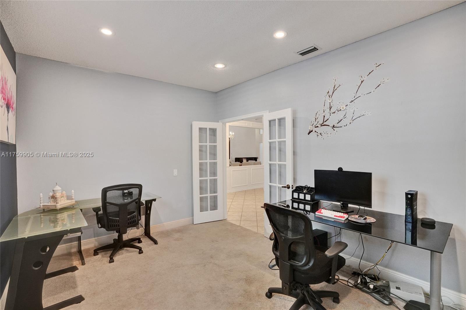 1436 Blue Jay Cir