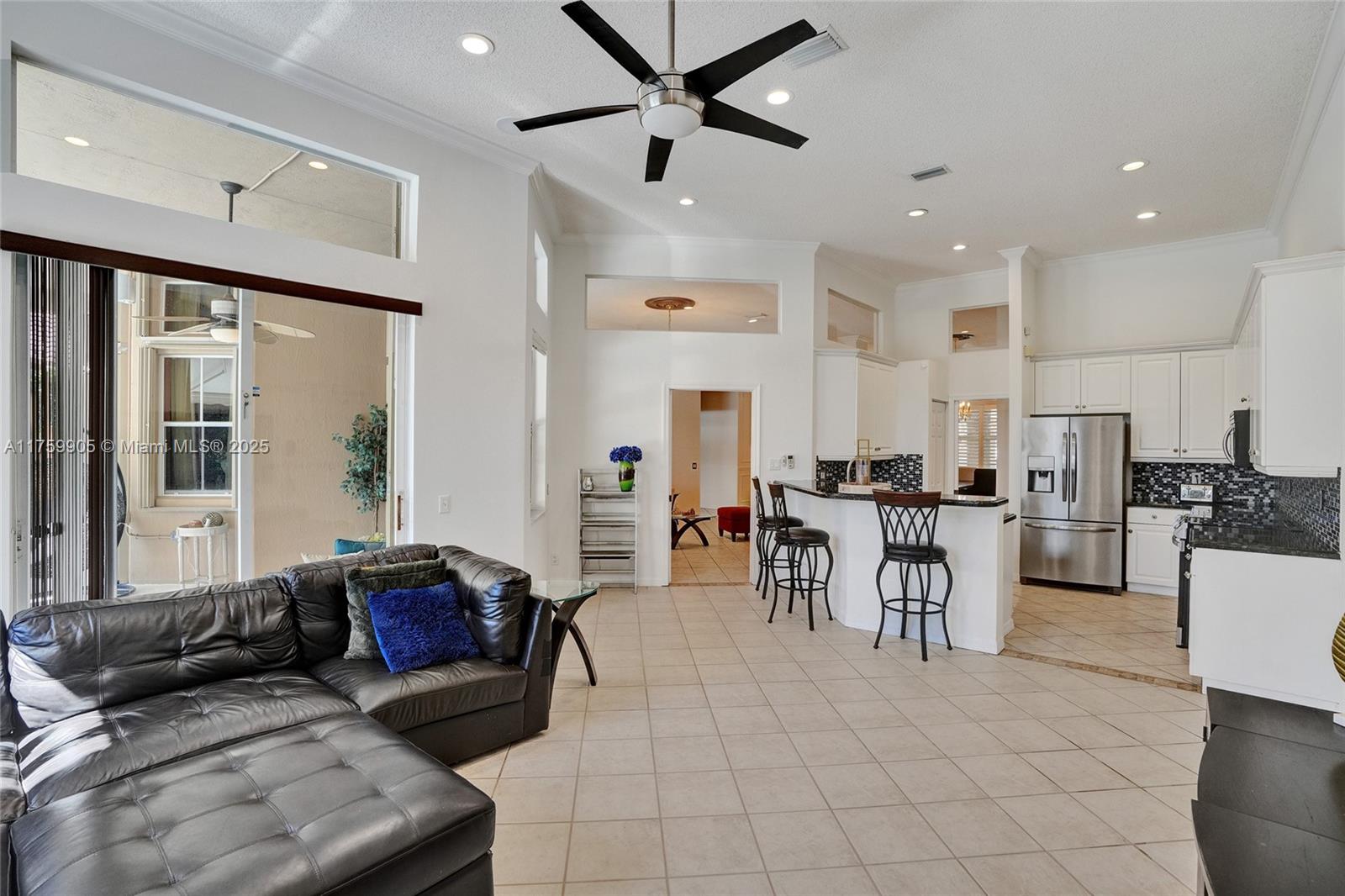 1436 Blue Jay Cir