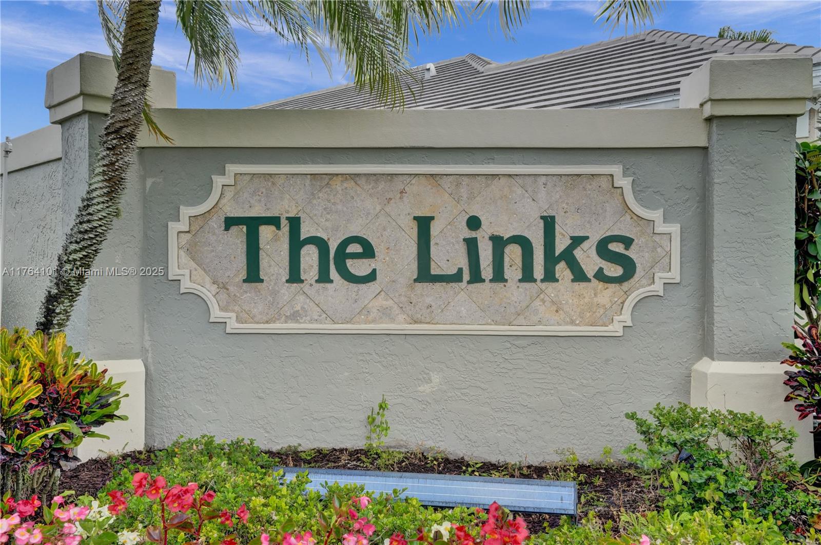 8272 Bob O Link Dr