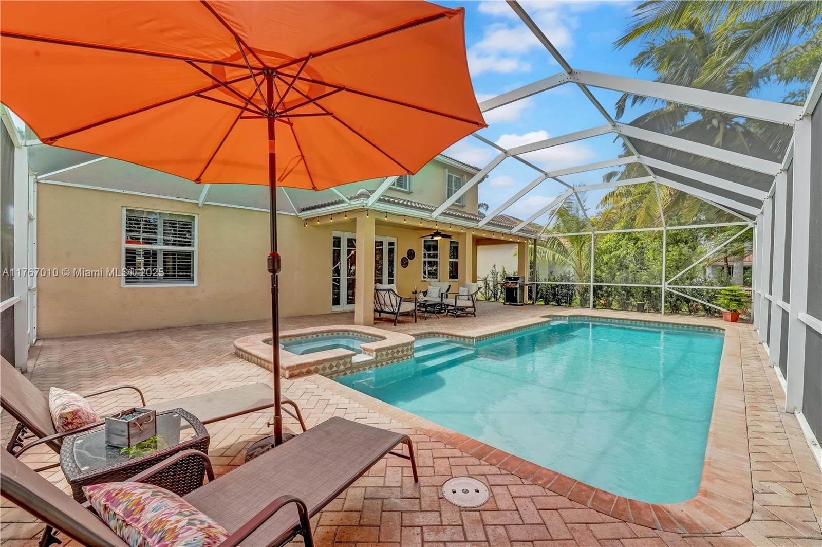 1058 Chenille Cir