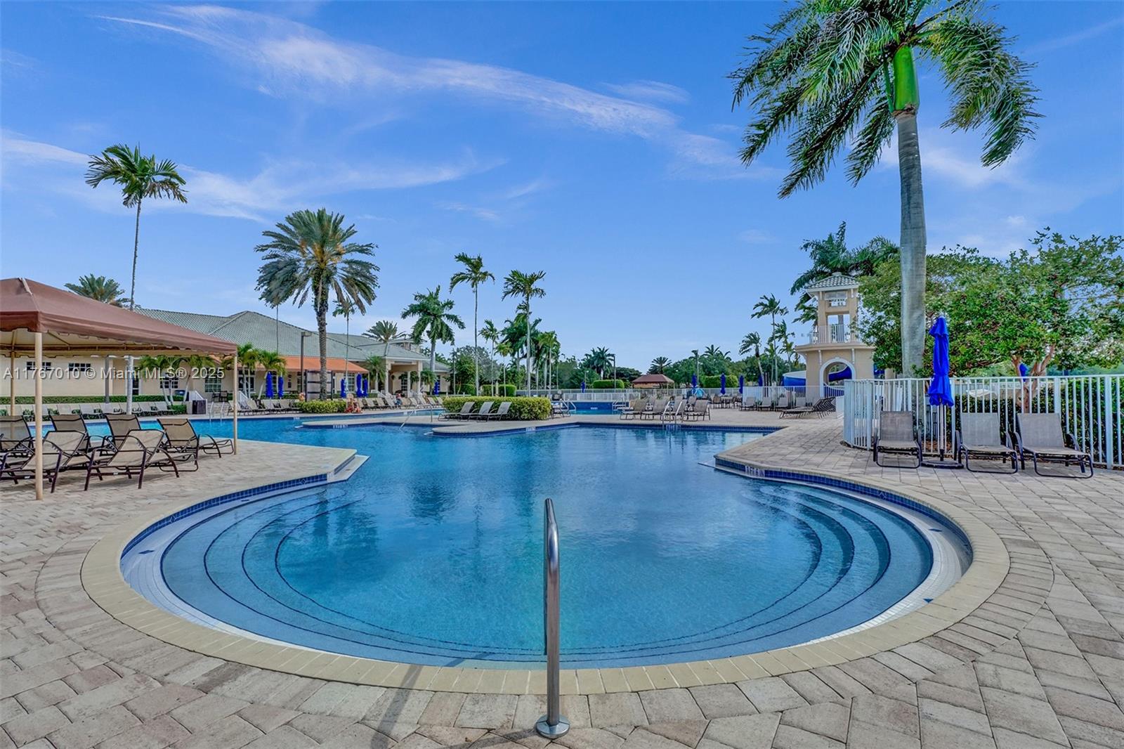 1058 Chenille Cir