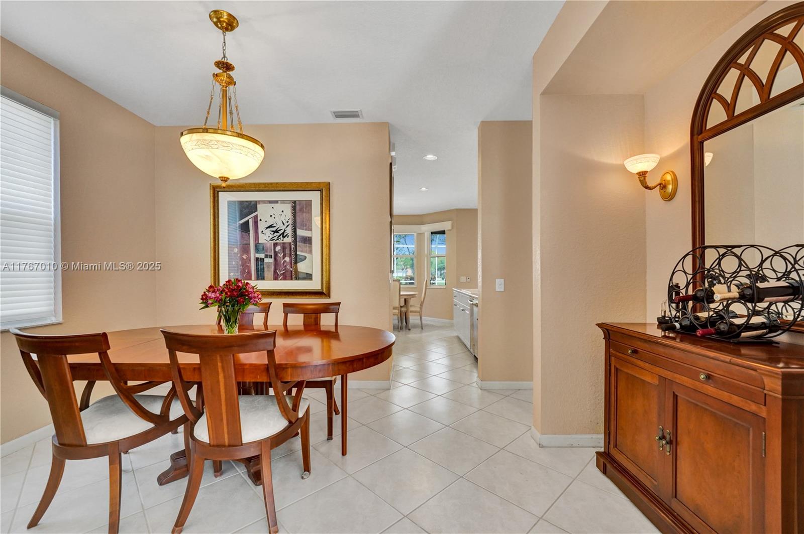 1058 Chenille Cir