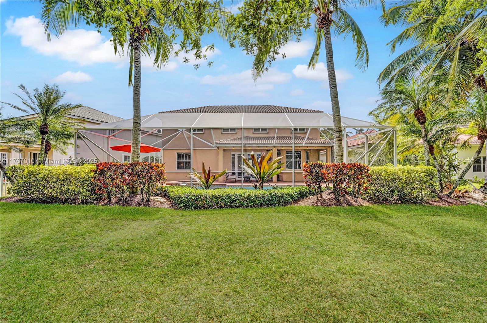 1058 Chenille Cir