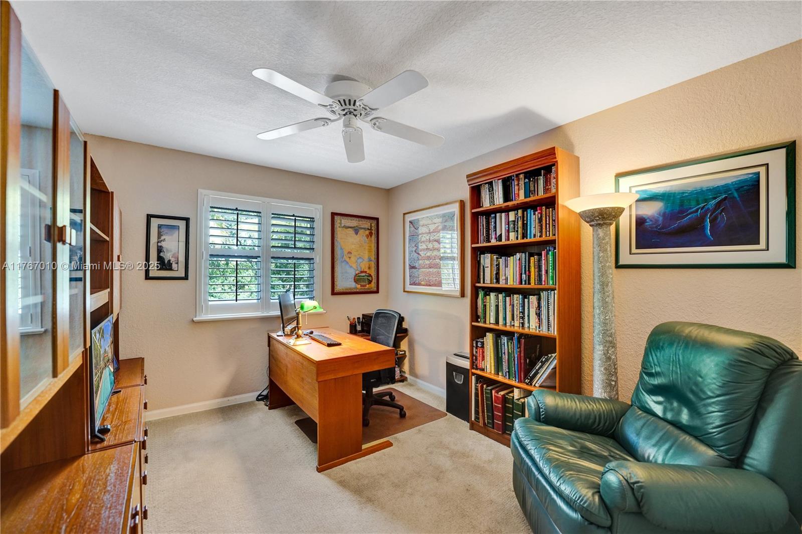 1058 Chenille Cir
