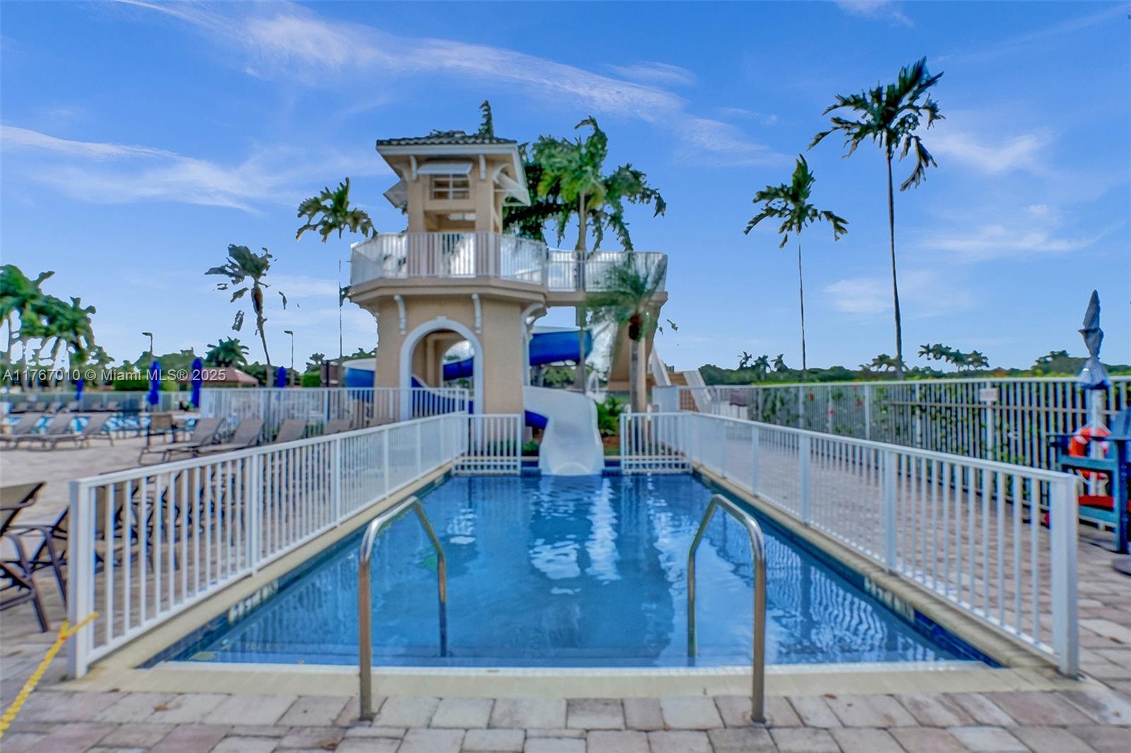 1058 Chenille Cir