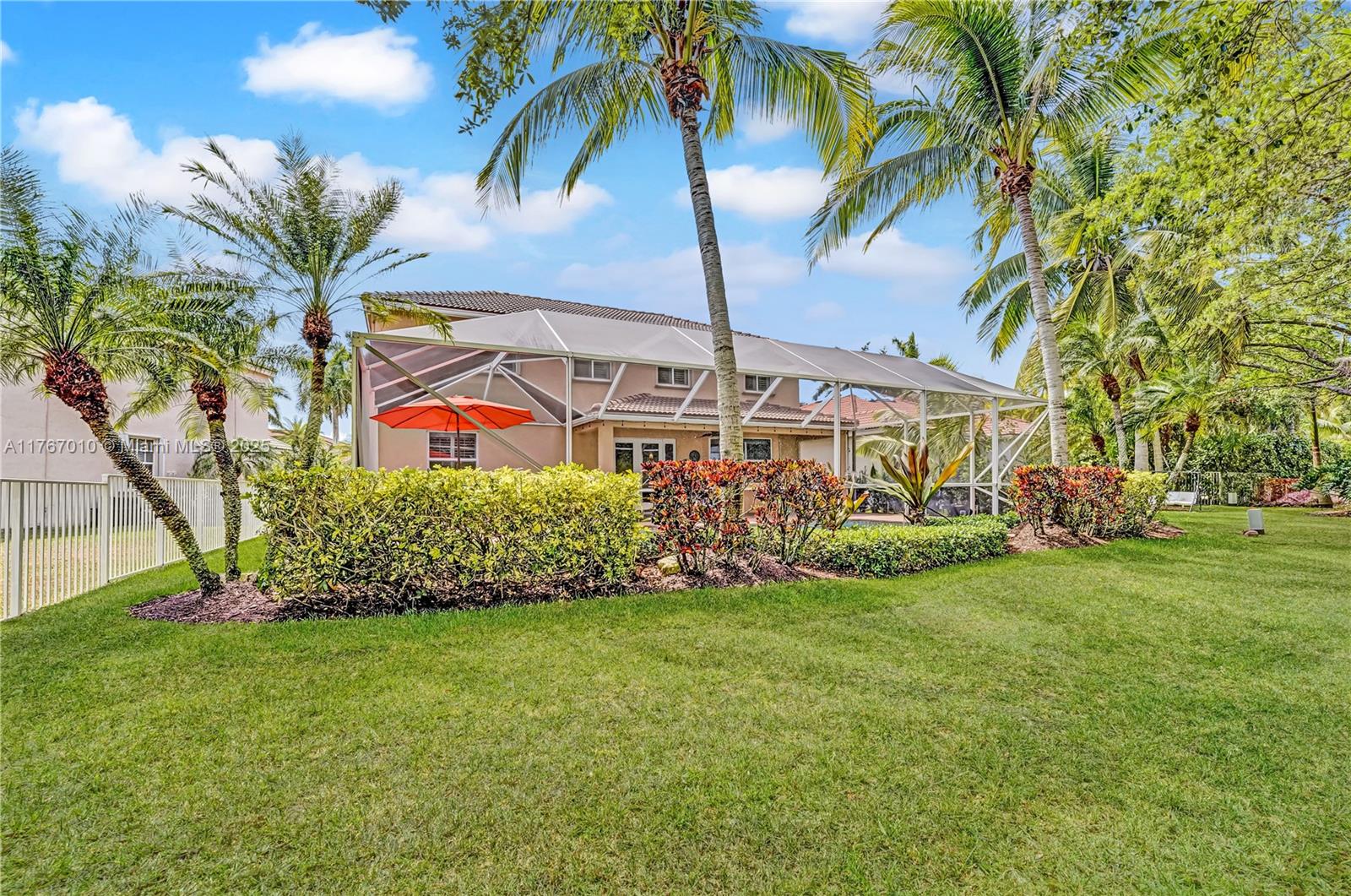 1058 Chenille Cir