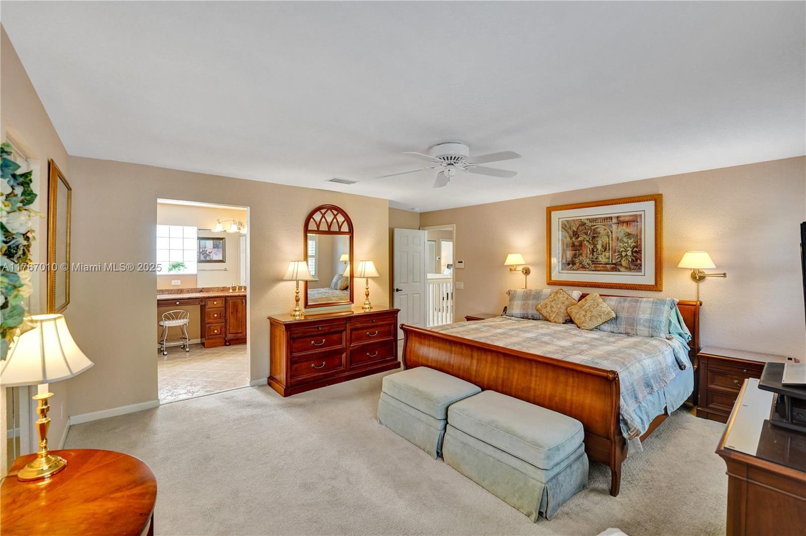 1058 Chenille Cir
