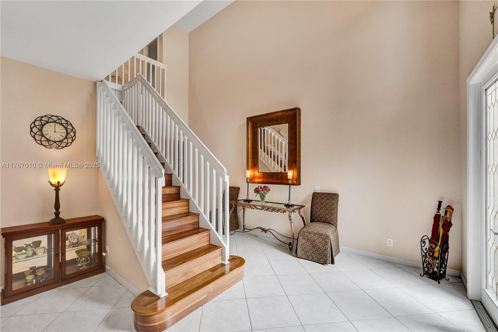 1058 Chenille Cir