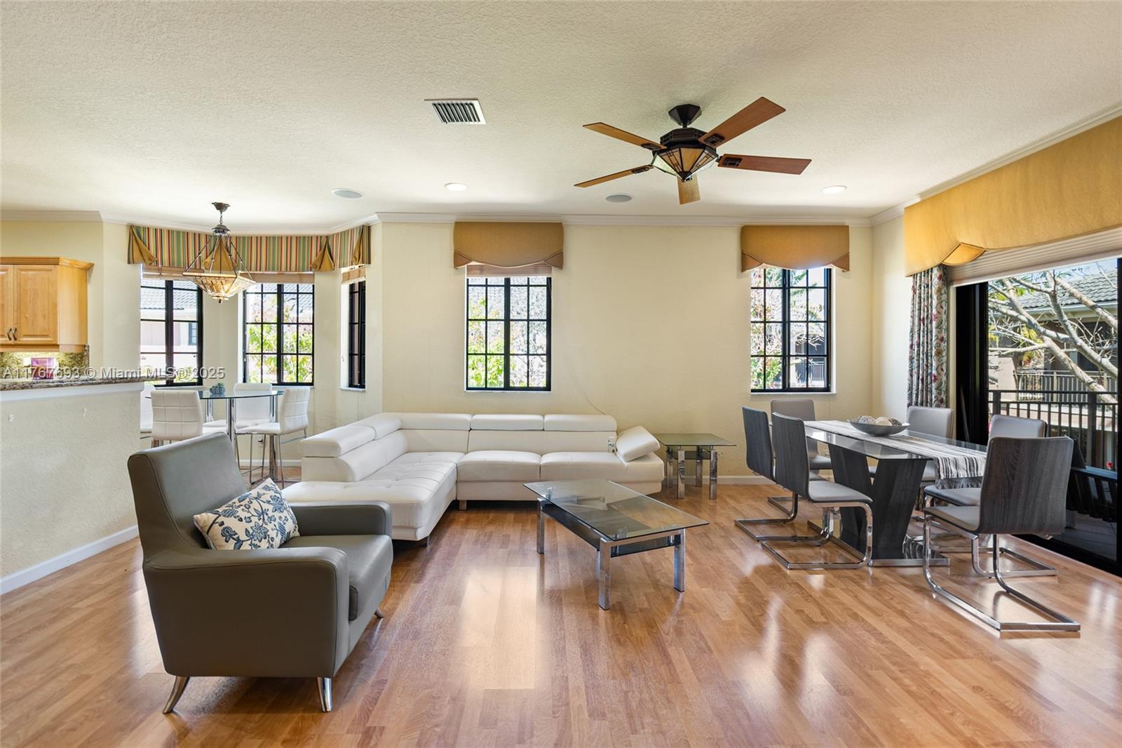 2790 center court dr # 31 Unit: 2-31